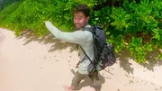 John Chau beim Spaziergang am Strand von Port Blair, Andamanen. John Chau beim Spaziergang am Strand von Port Blair, Andamanen.