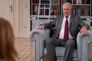 Der alarmierte Werner (Dirk Galuba) muss Alexandra einbremsen, als die Sophia mit dem Schwarzgeld unter Druck setzen will.
