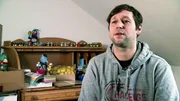 Björn (34) hat ein großes Problem: seine Sammelleidenschaft.