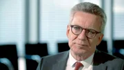 Thomas de Maizière im Interview zur Flüchtlingskrise.