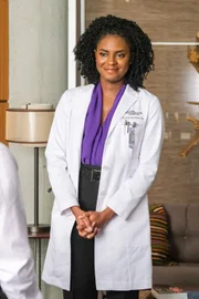 Summer Brown (Dr. Olivia Jackson).
