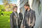 (v.li.): Melanie Bodenbach (Cornelia Gröschel), Hannah Zeiler (Nora Waldstätten), Frank Bodenbach (Steve Windolf)