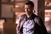 Eddie Valetik (Eddie Cibrian)