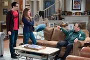 V.l.: Chale Witt (Ryan Cartwright), Kendra Gable (Taylor Spreitler), Kevin Gable (Kevin James)