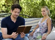 Ein Sommer in Südfrankreich Gegensätze ziehen sich an: Bruno Bruni als André Vidal, Julie Engelbrecht als Charlotte Conrad
