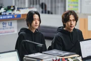 Dae-beom Ahn (Si-wan Im) und Yeo-reum Lee (Seol-hyun Kim)