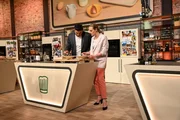 Sükrü Pelivan, Annika Lau
