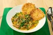 Leibgericht von Johannes Hamackers: Rinderfiletstreifen "Stroganoff" mit Kartoffelpuffern