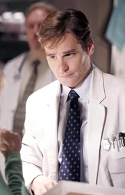 Der zwölfjährige Gabe wird mit Fieber und Husten ins Krankenhaus eingeliefert. House geht zunächst von Pneumonie aus während Dr. James Wilson (Robert Sean Leonard) anderer Meinung ist.