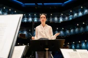 Die junge, aufstrebende Dirigentin Stine Sunström (Stephanie Stumph) kehrt in ihre Heimatstadt zurück, um dort das örtliche Orchester für ein Sommerkonzert zu dirigieren. Dabei läuft nicht alles glatt.