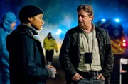 Kommissar Rolf Larsen (Anders W. Berthelsen) und seine Kollegin Neel (Olivia Joof Lewerissa) ermitteln in einem neuen Fall. Sie finden 19 Leichen in einem Transporter. Was ist geschehen?