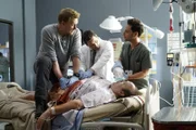 (v.l.n.r.) Dr. Owen Hunt (Kevin McKidd); Dr. Alex Karev (Justin Chambers); Doug Miller (Andy Cohen)