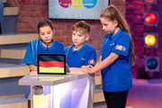 Ob das blaue Rateteam aus Cölbe/Deutschland die richtige Antwort auf Eltons schwierige Frage findet?