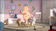 Das Schwein genießt die Mascha-freie-Zeit und kann entspannt in ihrem Zimmer all ihre Sachen nutzen.