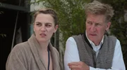 Eine schrecklich seltsame Familie: Sophia (Josephine Bloéb) und Johann (Tobias Moretti) staunen immer mehr.