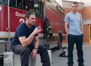 Chicago Fire Einsatz in Chicago - Pilot Staffel 1, Episode 1 Freundschaft mit Problemen : Jesse Spencer als Matthew Casey, Taylor Kinney als Kelly Severide