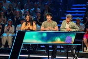 Spielen gut gelaunt im Team Elefant für den guten Zweck: v.l.n.r. Motsi Mabuse, Teamkapitän Wincent Weiss und Andy Borg.