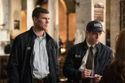 Special Agent Leroy Jethro Gibbs (Austin Stowell, l.); Special Agent Bernard Randolf (Caleb Foote, r.)