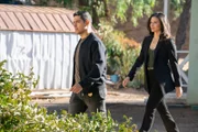 Special Agent Nicholas “Nick” Torres (Wilmer Valderrama) und NCIS Special Agent Jessica Knight (Katrina Law)