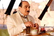 David Suchet (Hercule Poirot).