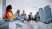 Ronya (Meilinn Dominguez), Lumi (Mai Aalto), Lelle (Vilma Marttinen) Susi (Silmu Ståhlberg) und Ville (Benjamin Willamo)