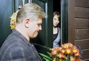 Schuldirektor (Peter Rauch), Bettina Stein (Julia Jäger).