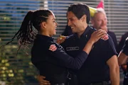 Station 19, Staffel 5, Folge 18, Barrett Doss als Victoria Hughes, Carlos Miranda als Theo Ruiz.