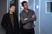 l-r: Kristin Gaines (Alexa Davalos), Remy Scott (Dylan McDermott)