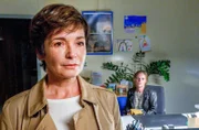 Esther Stadler (Michaela Schausberger, r.) arbeitet für ein Tarnunternehmen, welches Opfern häuslicher Gewalt beisteht. Doch sind die geretteten Frauen wirklich in Sicherheit?