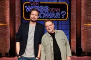 Treten bei "Wer weiß denn sowas?" als Kandidaten gegeneinander an: Die Comedians Bastian Bielendorfer (l.) und Jürgen von der Lippe (r.).