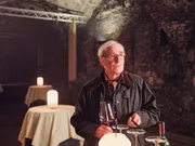 Hademar Steiner (August Zirner) erklärt, warum er sich so sicher ist, dass er den Angeklagten zur Tatzeit gesehen hat.