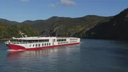 Die MS Bolero in den Karpaten auf der Fahrt durchs "Eiserne Tor".