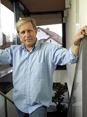 Thomas Stickler (Harald Krassnitzer) steckt in einer schweren Krise. Um sein Leben und seine Zukunft in Ruhe zu &uuml;berdenken, ist er in sein Elternhaus in Rust zur&uuml;ckgekehrt.