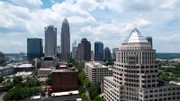 Charlotte – die „Queen City“ des Südens. Moderne Bürogebäude prägen das Stadtzentrum.