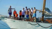 Den Traum vom Segeln erfüllt ein Verein mit einem atemberaubenden Segelschiff: Auf der Tioga, dem wohl größten Segelschiff am Bodensee, segeln Menschen mit und ohne Behinderung gemeinsam.; SWR EXPEDITION IN DIE HEIMAT, "Bodensee - Zwischen Wellen und Wolken", am Freitag (13.09.24) um 20:15 Uhr im SWR. Den Traum vom Segeln erfüllt ein Verein mit einem atemberaubenden Segelschiff: Auf der Tioga, dem wohl größten Segelschiff am Bodensee, segeln Menschen mit und ohne Behinderung gemeinsam. © SWR/Jochen Schmid, honorarfrei - Verwendung gemäß der AGB im engen inhaltlichen, redaktionellen Zusammenhang mit genannter SWR-Sendung und bei Nennung "Bild: SWR/Jochen Schmid" (S2+). SWR Presse/Bildkommunikation, Baden-Baden, Tel: 07221/929-22202, foto@swr.de.