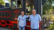 Der Pilio Zug mit Panajotis Paschos (links) und Dimitris Voulgaris