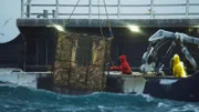 The Southern Wind crew pulls up a pot of opies.