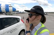 Justine Schauß startet ihre Flughafenkarriere mit 21 Jahren.