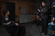 Jason Stentley (Ken Marino, l.); Jake Peralta (Andy Samberg, r.)