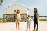 (v.l.n.r.) Verónica (Irene Arcos); Sol (Luna Fulgencio); Alejandra (Verónica Sánchez)