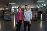 Wieso ist Heimat so wichtig für uns? Das erfährt Eric Mayer (r.) von Psychologin Dr. Regina Arant (l.) von der Jacobsen University Bremen.