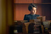 Bei Umzugsarbeiten stößt Cassandra Austen (Keeley Hawes) auf alte Bücher ihrer Schwester Jane. Dabei werden längst vergessene Erinnerungen wach.