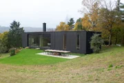 Architekt Severin hat sein Traumhaus gebaut.