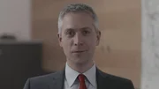 Alexander Horn unterstützte als Profiler die Mordermittler. Er vermutete als erstes Mitglied der Ermittlungsgruppe, dass nicht organisierte Verbrecher, sondern Rechtsradikale die neun Migranten ermordet haben könnten.