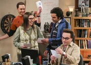 Noch ahnen Sheldon (Jim Parsons), Amy (Mayim Bialik), Raj (Kunal Nayyar) und Leonard (Johnny Galecki) nicht, dass schon bald eine böse Überraschung auf sie wartet ... Noch ahnen Sheldon (Jim Parsons), Amy (Mayim Bialik), Raj (Kunal Nayyar) und Leonard (Johnny Galecki) nicht, dass schon bald eine böse Überraschung auf sie wartet ...