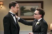 Wird Sheldon tatsächlich pünktlich vor den Traualtar treten oder muss Leonard noch eingreifen? Wird Sheldon tatsächlich pünktlich vor den Traualtar treten oder muss Leonard noch eingreifen?
