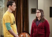 Sheldon (Jim Parsons, l.); Amy (Mayim Bialik, r.)