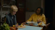 Mayas (Dalila Abdallah) Empathie tut Charlie (Lea Drinda) gut.