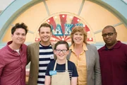 (v.li.): Sam Nixon, Mark Rhodes, Freddie, Graham Hornigold, Allegra McEvedy.