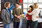 Pauline (Maike Johanna Reuter, 2.v.r.) zeigt sich vor Finn (Christopher Kohn, l.), Ronny (Bela Klentze) und Marie (Cheyenne Pahde) entschlossen, für ihren Traum zu kämpfen.